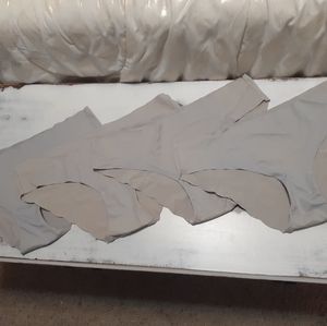 4 Seamless nude underwear